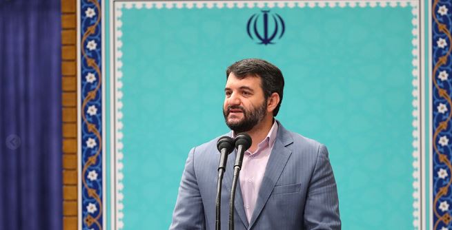 کارگران در صف مقدم مقابله با دشمن ایستادند