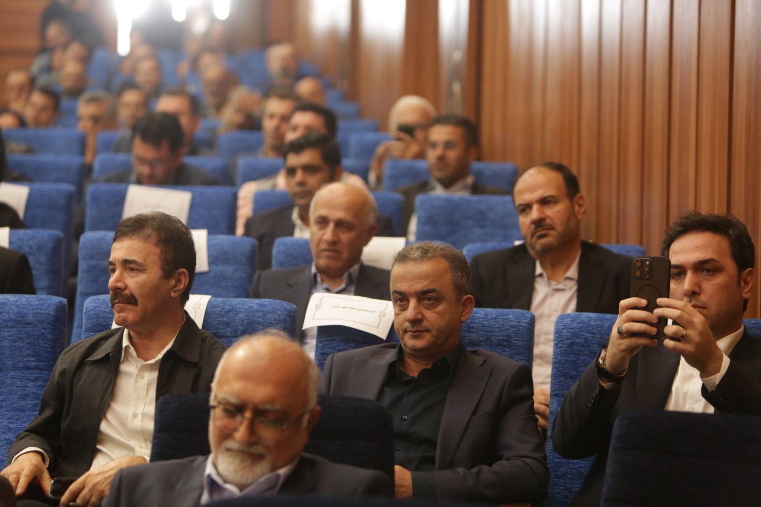 انتقاد صادرکننده برتر از موانع پیش روی تولید و صادرات