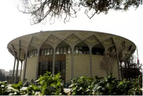 پیشنهاد بازگشایی سالن‌های دولتی تئاتر داده شد