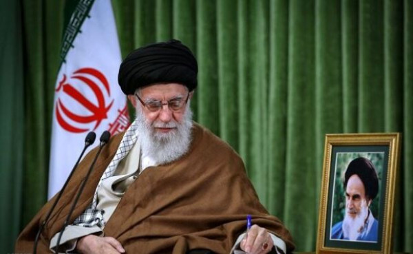 سعی شیطانی واگرایی هنر از انقلاب را باطل کنید