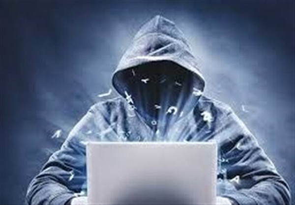 دستگیری اعضای 2 باند کلاهبرداری اینترنتی