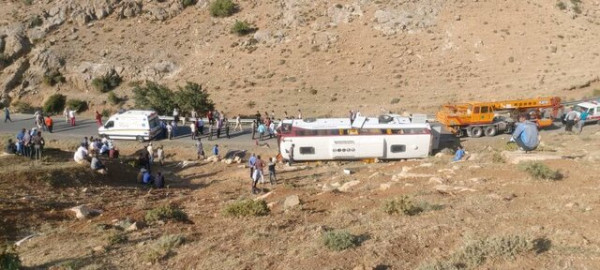 واژگونی اتوبوس خبرنگاران و سوالهای بی پاسخ
