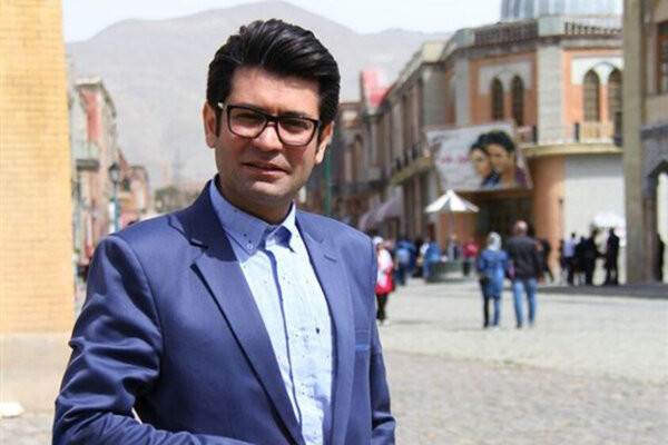 «تماشاخونههای طهرون» به جلد دوم رسید
