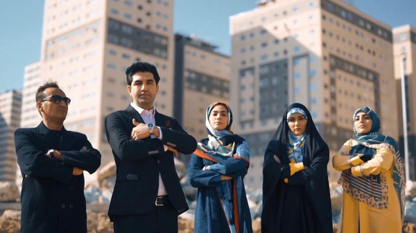 پخش فیلم "پاستور" با رابط ناشنوا در تلویزیون