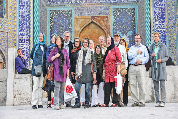 مرزهای ایران به روی گردشگران خارجی باز می‌شود