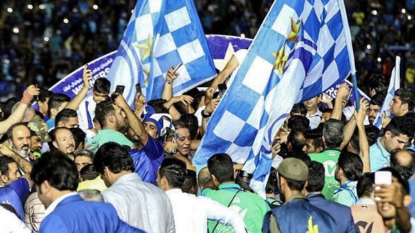 حمایت مالی از باشگاه استقلال توسط یک هوادار ایرانی