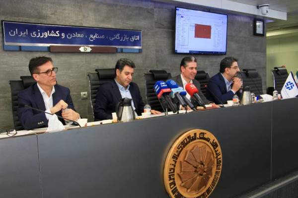 نشست بررسی اولویت‌های مهم اقتصادی در پساجنگ 12