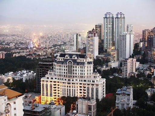 مردم منتظر ریزش قیمتها در بخش مسکن باشند