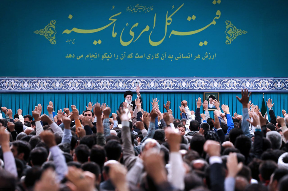 دیدار هزاران نفر از کارگران با رهبر انقلاب +عکس