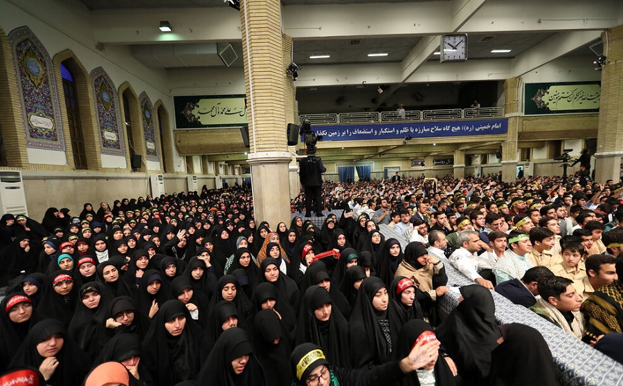 دیدار رهبر در روز ملی مبارزه با استکبار جهانی و روز دانش‌آموز