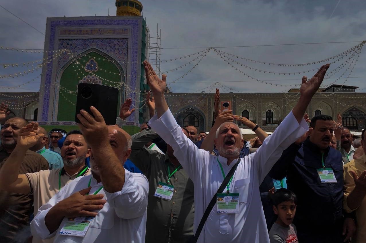 تشرف موکب‌داران عراقی به حرم امام رضا (ع)+تصاویر