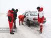 امدادرسانی به ۳۳۵ خودروی گرفتار در برف محورهای آذربایجان‌ غربی