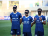 اقدام متفاوت بازیکنان گل‌گهر هنگام ورود به زمین
