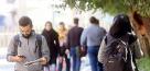 تأثیر اینفلوئنسرها بر مصرف‌ گرایی جوانان