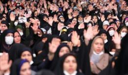 هم‎‌خوانی سرود در دیدار معلمان با رهبر انقلاب+فیلم