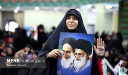 اجتماع بانوان در دفاع از حریم قرآن و ولایت در مسجد جمکران