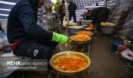 پذیرایی موکب آفریقایی‌ها از زائران جشن نیمه شعبان در قم