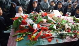 دانش آموزان مدارس بهاباد با شهید گمنام وداع کردند