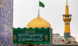 نصب کتیبه‌های ویژه جشن نیمه شعبان در حرم امام رضا(ع)