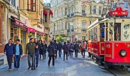 هشدار وان درباره ازدحام بی‌سابقه گردشگران ایرانی