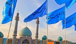 قم در شب نیمه شعبان غرق در نور و شکوه شد