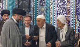 آئین تجلیل از ۲ پدر شهید در گناوه برگزار شد