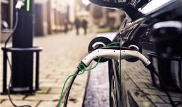 سهم خودرو‌های الکتریکی در اروپا کاهش می‌یابد