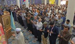 جزیره خارگ الگوی همدلی و بندگی در ماه رمضان؛ اقامه باشکوه نماز عیدفطر