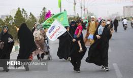 آغاز شادپیمایی قمی ها در روز نیمه شعبان به سمت مسجد جمکران