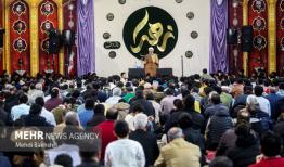 دشمن با هزینه سنگین در پی دور کردن نسل جدید از سیره اهل‌بیت(ع) است