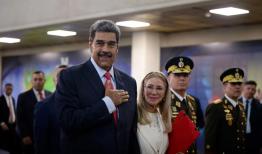 استایل رئیس‌جمهور ونزوئلا هنگام بازداشت مد شد!