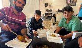 پخت غذای نذری نیمه شعبان در دوراهک با ۵۰ سال قدمت