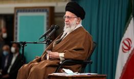 عزت به‌ معنای نفی دیپلماسی التماسی است
