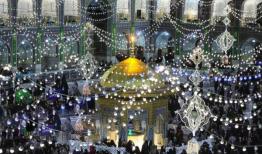 حال و هوای زائران در شب میلاد امام رضا(ع)+فیلم