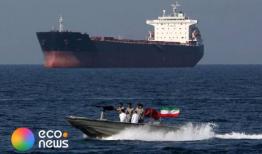 توقیف کشتی حامل سوخت قاچاق در خلیج فارس+فیلم