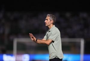 جباری روی مواضع اش ماند