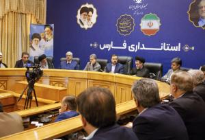 استاندار فارس: دولت به‌دنبال ارتقای جایگاه سازمان امور عشایر است نه انحلالِ آن