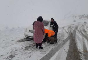 محمدی: همراه داشتن زنجیرچرخ برای تردد در محورهای کوهستانی الزامی است
