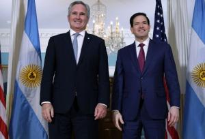 گفت‌وگوی وزیران امور خارجه آمریکا و آرژانتین درباره تحولات ونزوئلا