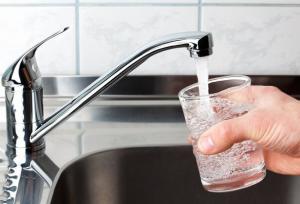 تهران روی لبه تشنگی؛ بالاشهری‌ها ۳ برابر آب مصرف می کنند