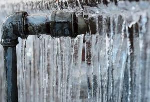 هشدار آب و فاضلاب کهگیلویه و بویراحمد نسبت به یخ‌ زدگی کنتورهای آب و عایق کاری انشعابات