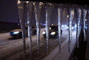 سرما و یخبندان همچنان مهمان یزدیها/احتمال بارش‌های پراکنده در هفته آینده