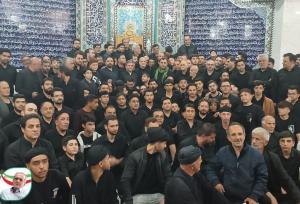 عکس دسته جمعی پزشکیان با عزاداران اردبیلی
