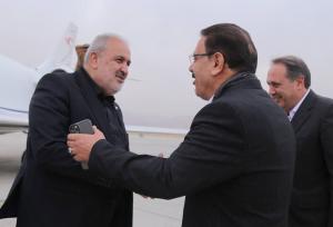 وزیر نیرو با استقبال معاون عمرانی استاندار آذربایجان شرقی وارد تبریزشد