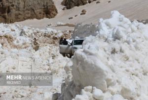 برهانی: کولاک شدید راه‌های مواصلاتی تکاب را مسدود کرد