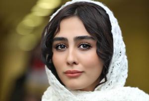 جشن تولد خانم بازیگر تلویزیون در کنار دریا