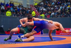 حسن یزدانی و عظیمی فینالیست شدند/ خیز کشتی ایران برای طلا و برنز