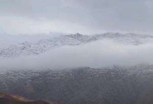 بارش اولین برف پاییزی در روستاهای شهرستان طالقان