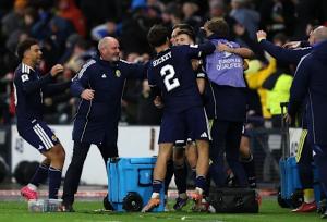 معجزه در همپدن پارک/ کلارک: خودم را ستایش می‌کنم!