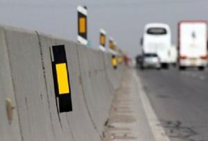 بزرگراه آزادگان با نصب نیوجرسی و خط‌کشی استاندارد ایمن‌تر شد